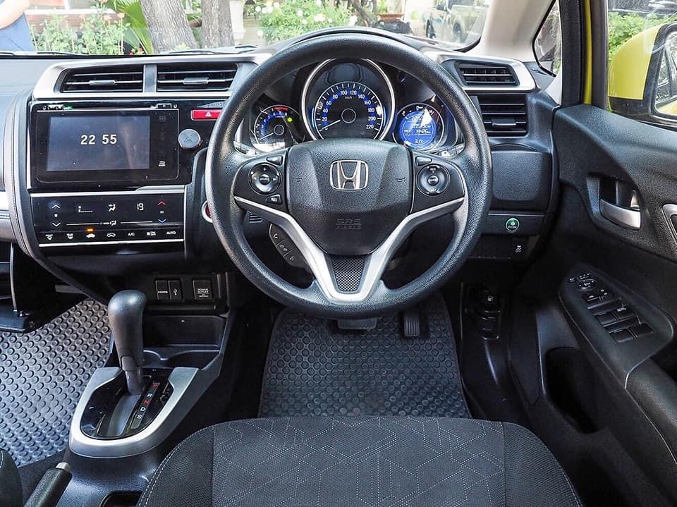 Honda Jazz GK ปี 2015 สีเหลือง (รูปที่ 4)