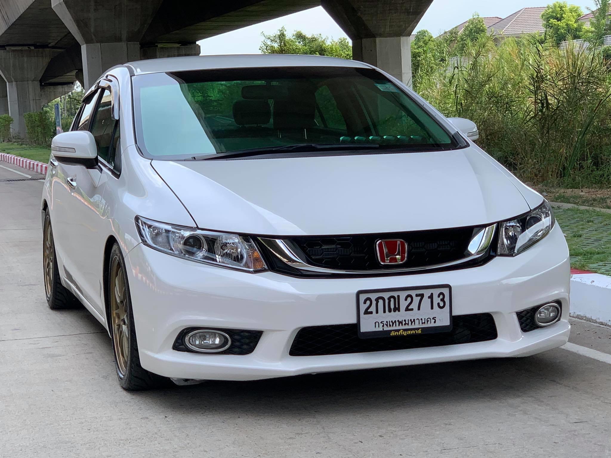 Honda Civic FB ปี 2013 สีขาว