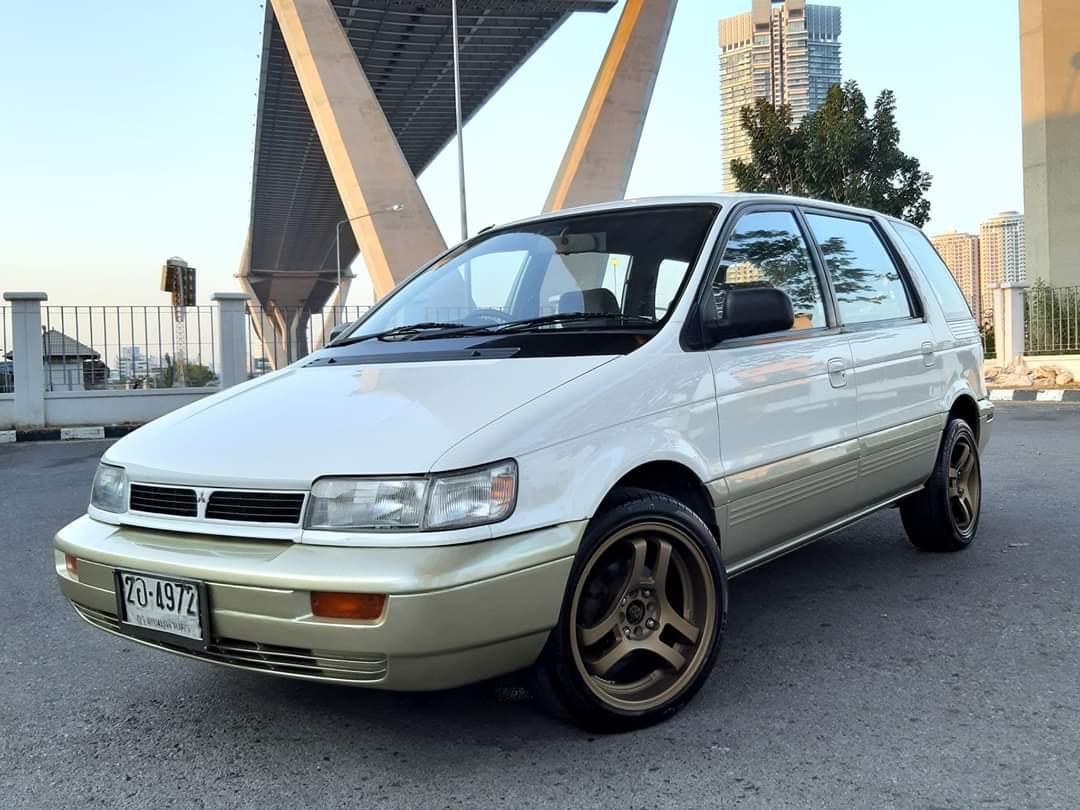 Mitsubishi Space Wagon ปี 1994 สีขาว (รูปที่ 2)