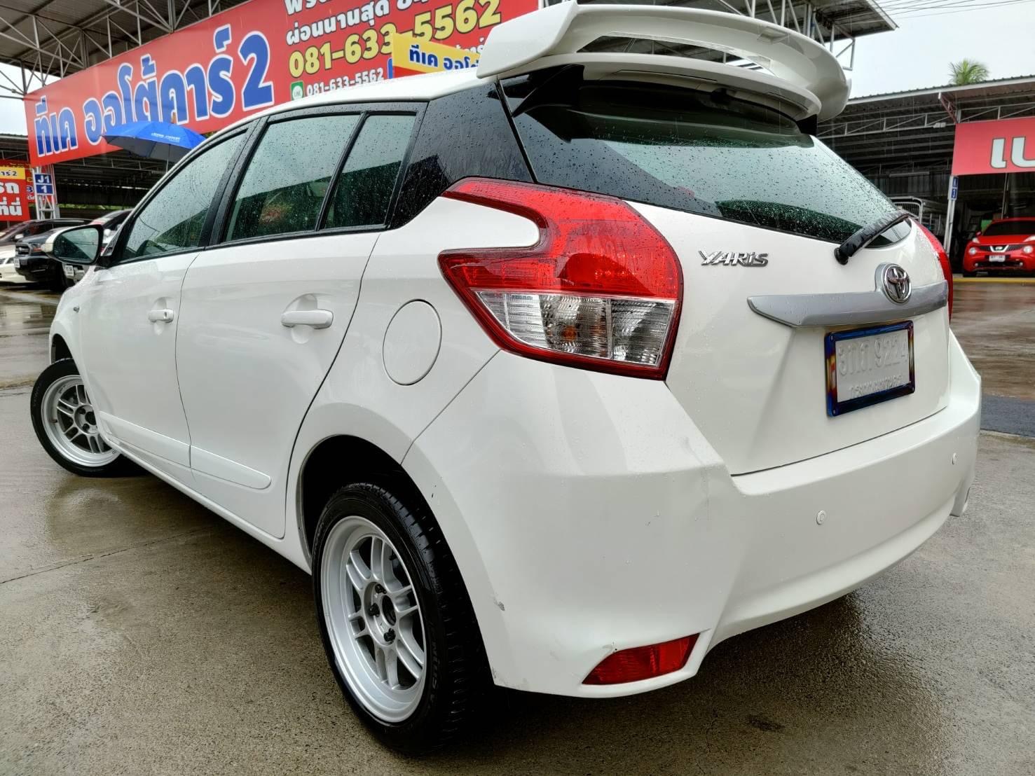 Toyota Yaris ปี 2014 สีขาว