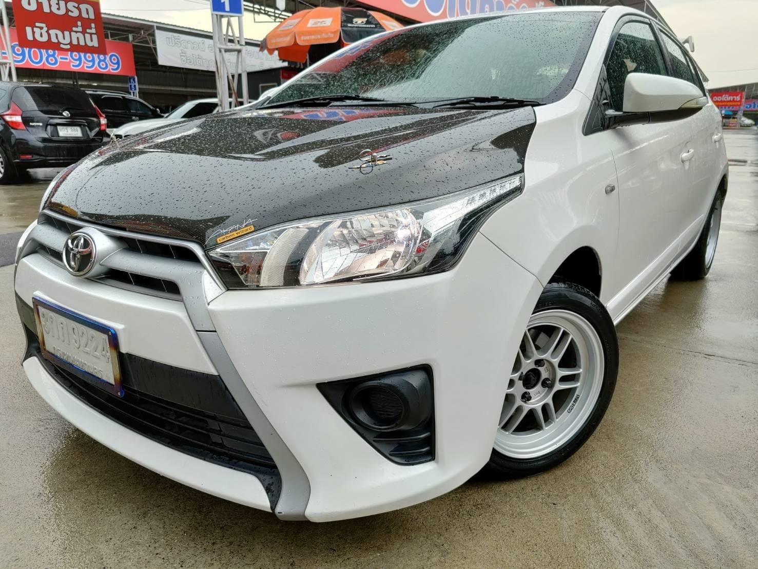 Toyota Yaris ปี 2014 สีขาว (รูปที่ 2)
