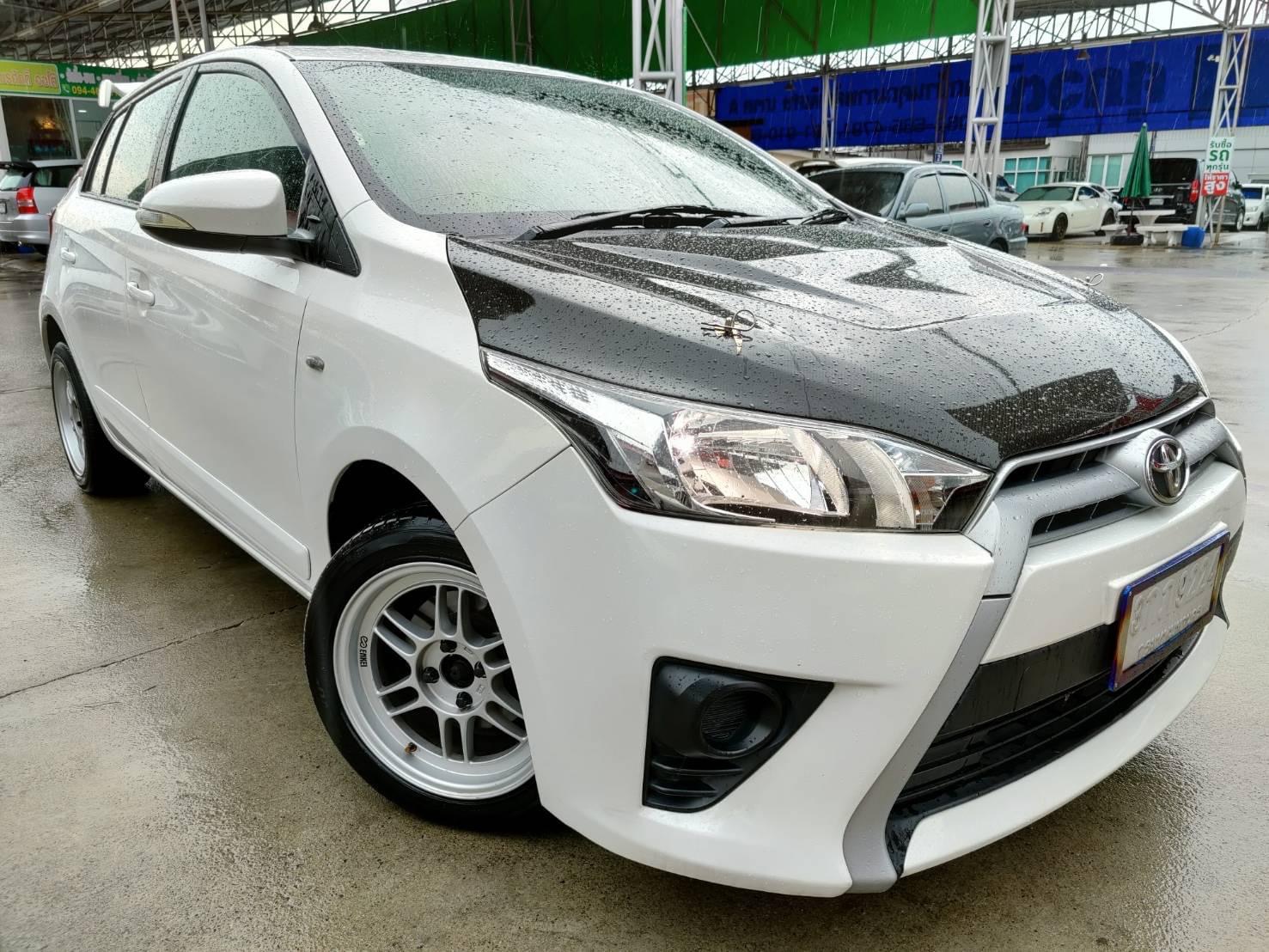 Toyota Yaris ปี 2014 สีขาว (รูปที่ 4)
