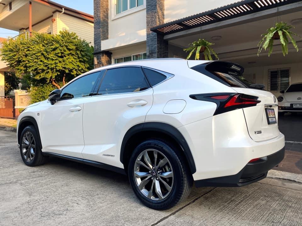 Lexus NX ปี 2015 สีขาว (รูปที่ 6)