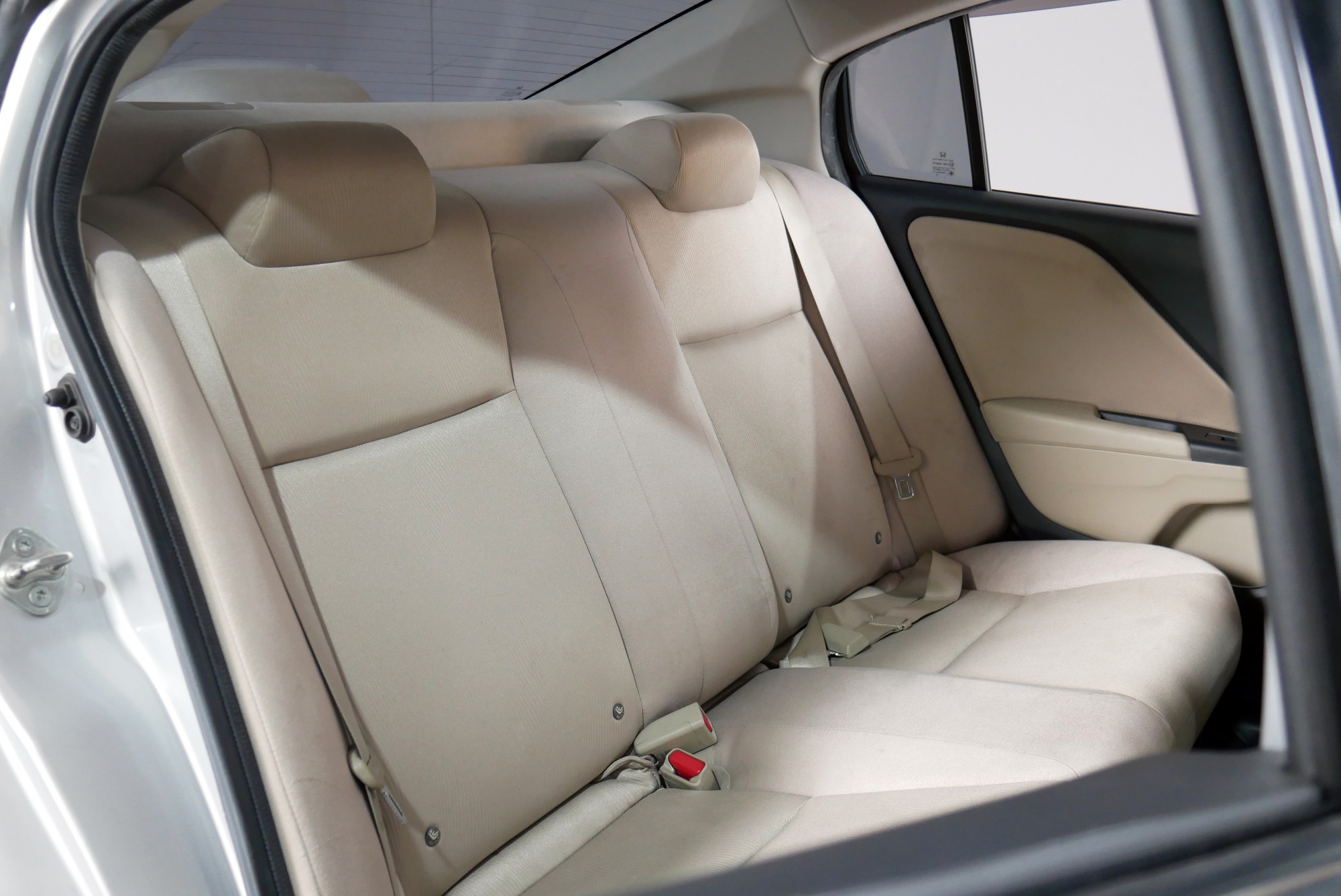 Honda City ปี 2014 สีเทา (รูปที่ 6)
