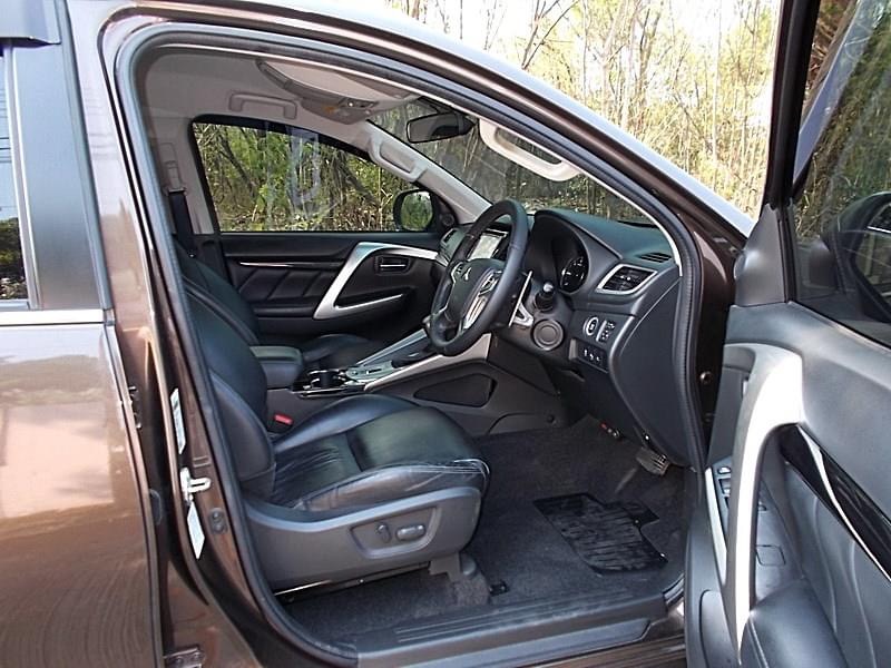 Mitsubishi Pajero Sport ปี 2016 สีน้ำตาล (รูปที่ 9)