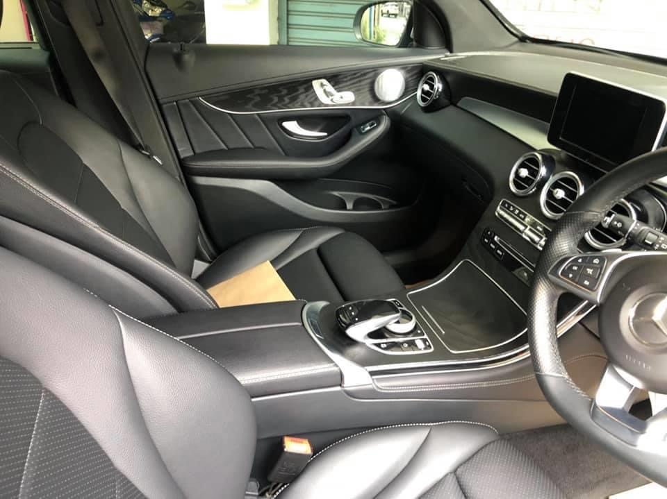 Mercedes-Benz GLC250 AMG ปี 2019 สีเทา (รูปที่ 5)