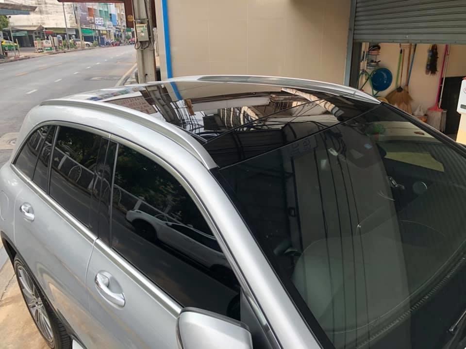 Mercedes-Benz GLC250 AMG ปี 2019 สีเทา (รูปที่ 4)