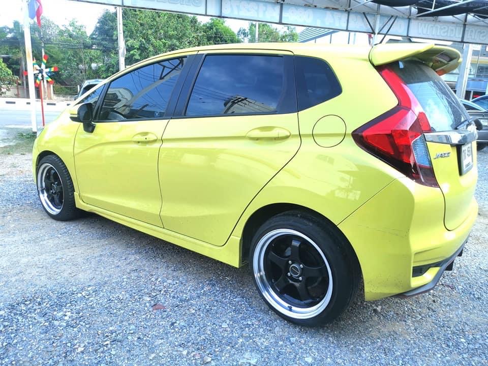 Honda Jazz GK ปี 2015 สีเหลือง