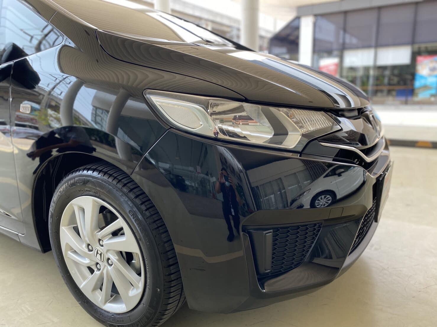 Honda Jazz GK ปี 2016 สีดำ (รูปที่ 4)
