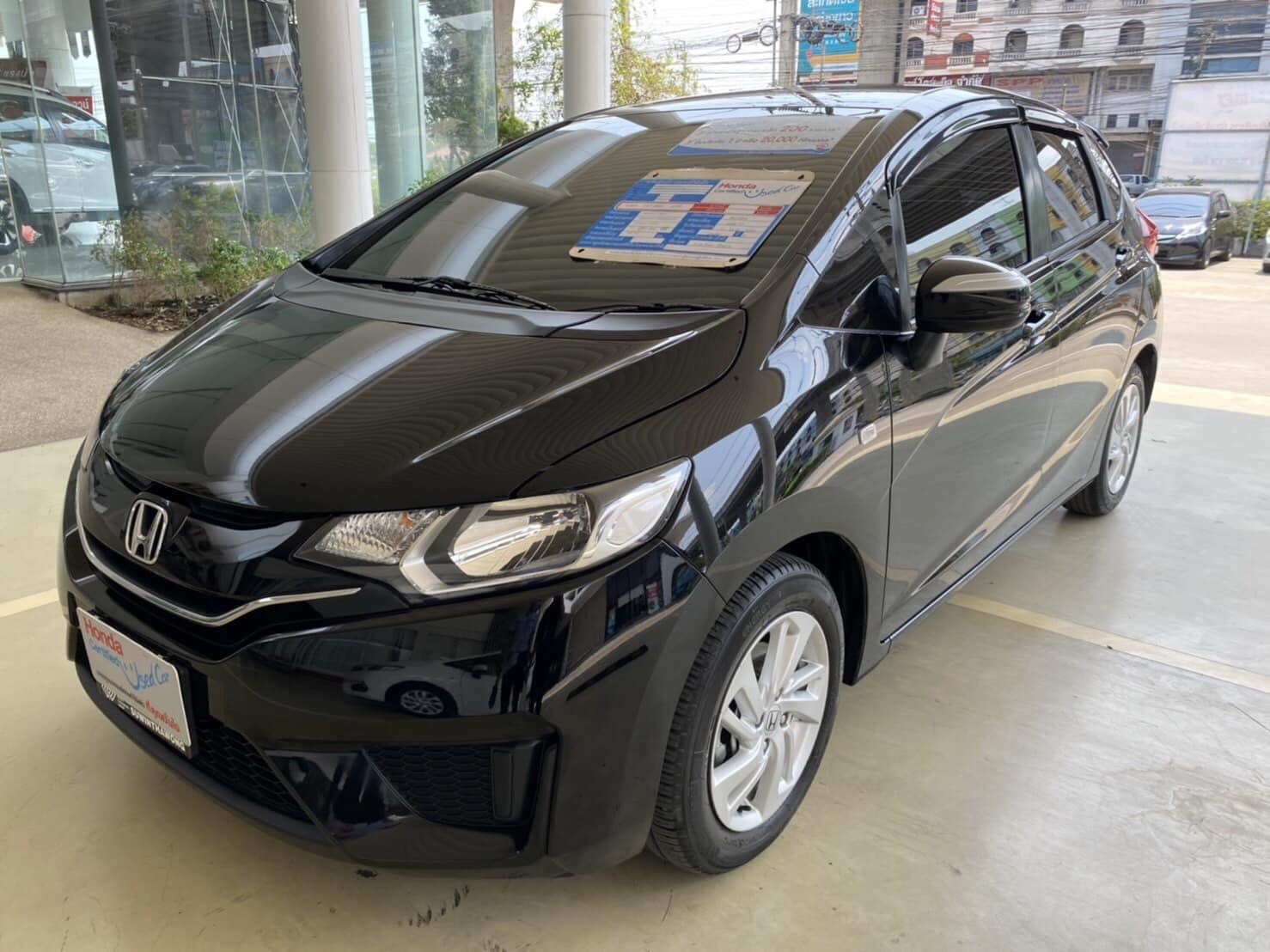 Honda Jazz GK ปี 2016 สีดำ (รูปที่ 3)