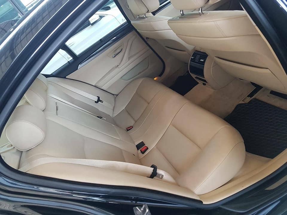 BMW 5 Series F10 520i ปี 2012 สีดำ (รูปที่ 6)