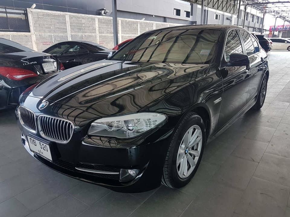 BMW 5 Series F10 520i ปี 2012 สีดำ (รูปที่ 11)