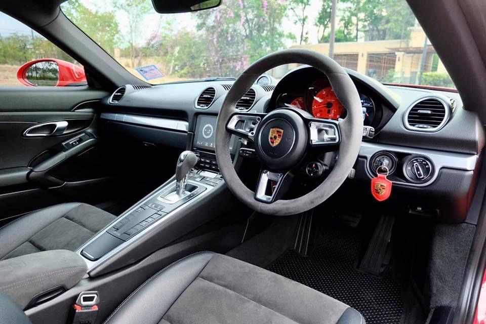 Porsche Boxster (Cayman) 718 Cayman GTS ปี 2018 สีแดง (รูปที่ 13)