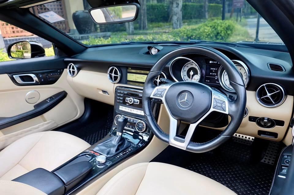 Mercedes-Benz SLK-Class R172 SLK200 ปี 2012 สีดำ (รูปที่ 11)