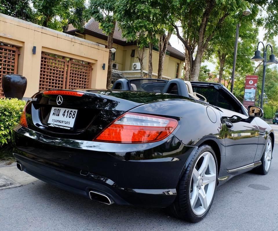 Mercedes-Benz SLK-Class R172 SLK200 ปี 2012 สีดำ (รูปที่ 5)