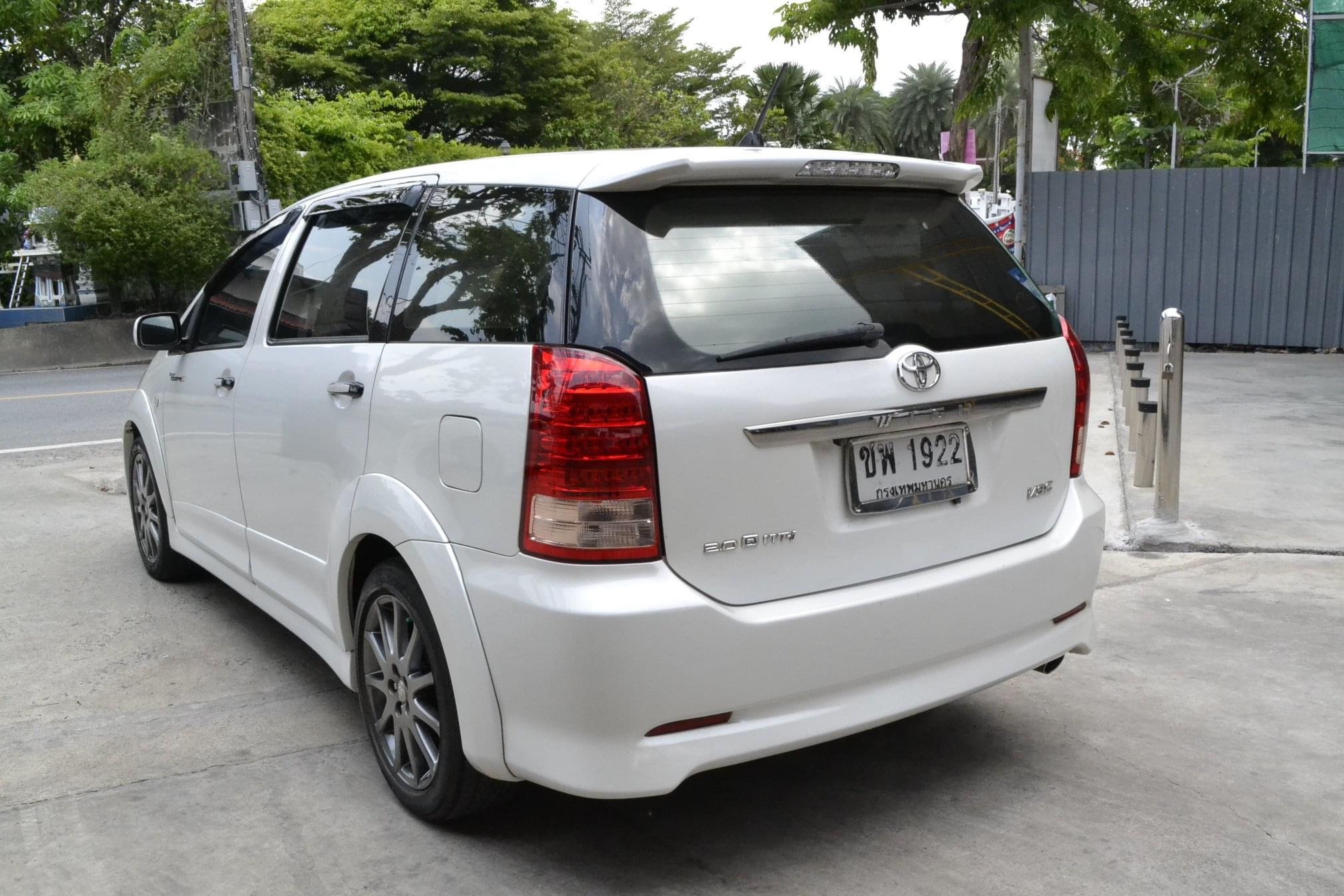 Toyota Wish ปี 2007 สีขาว (รูปที่ 2)