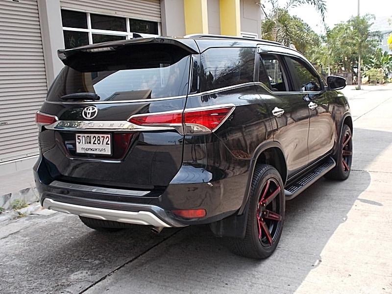 Toyota Fortuner ปี 2016 สีดำ (รูปที่ 5)