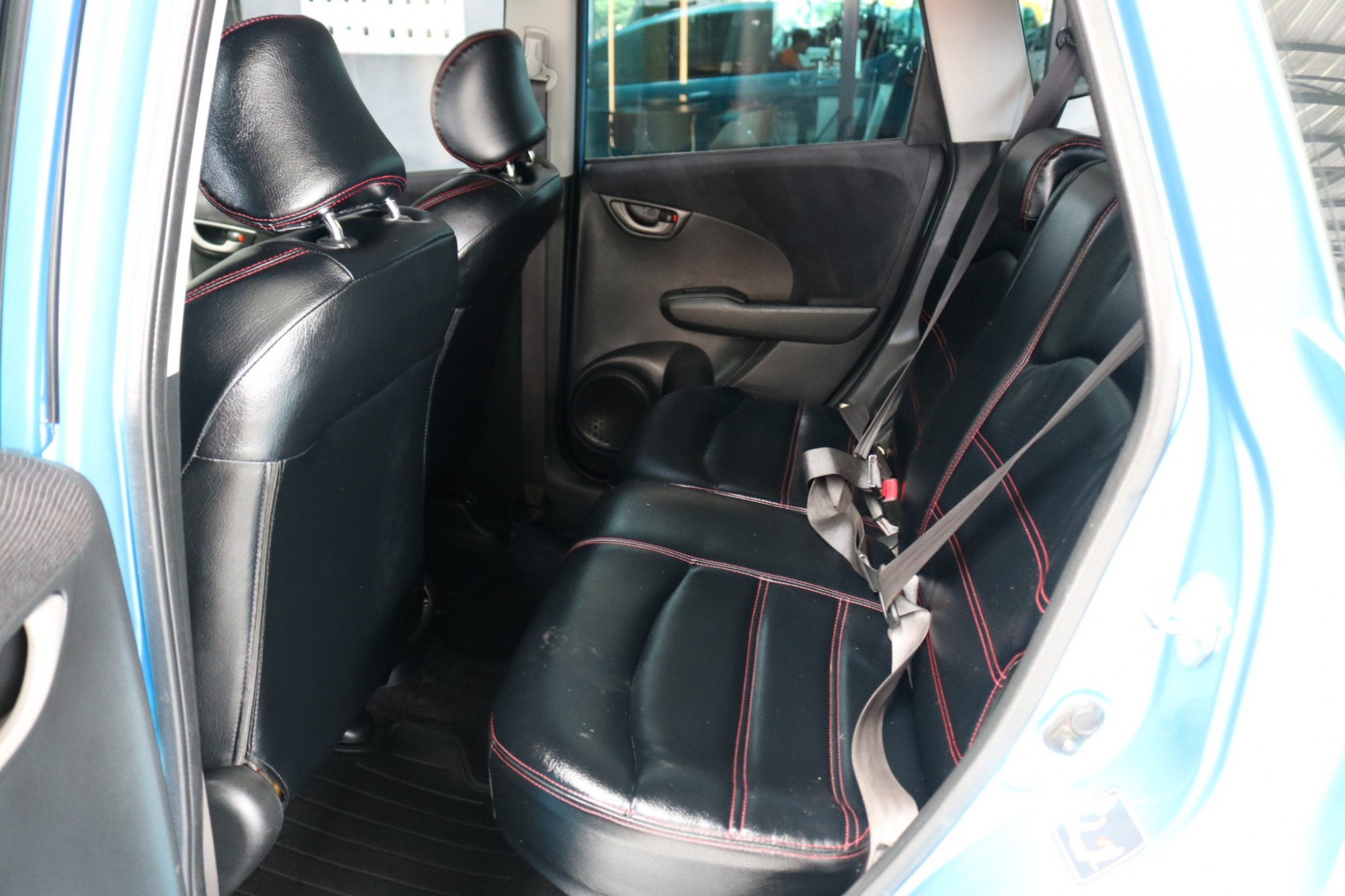 Honda Jazz GE ปี 2010 สีน้ำเงิน (รูปที่ 9)