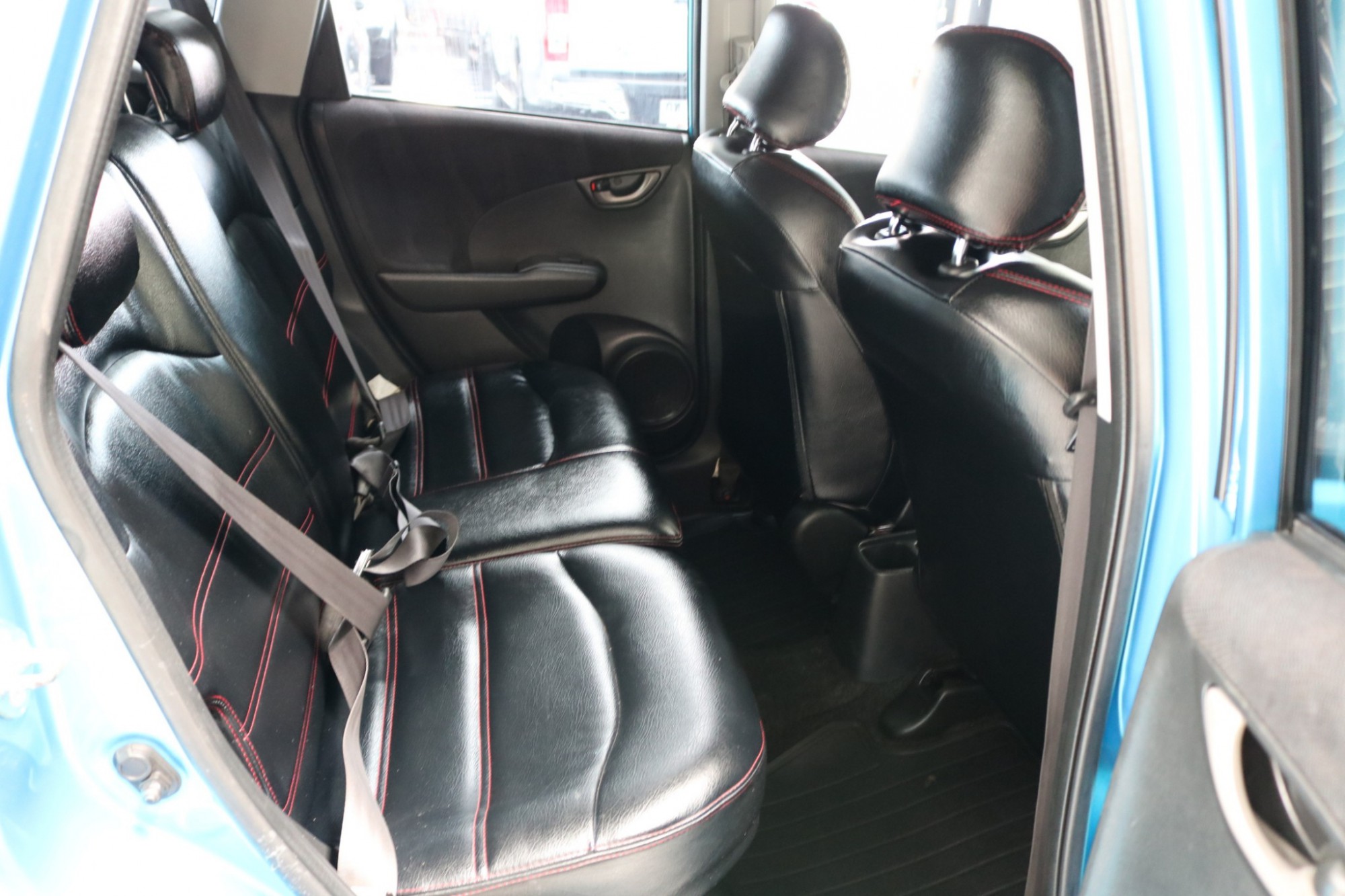 Honda Jazz GE ปี 2010 สีน้ำเงิน (รูปที่ 11)