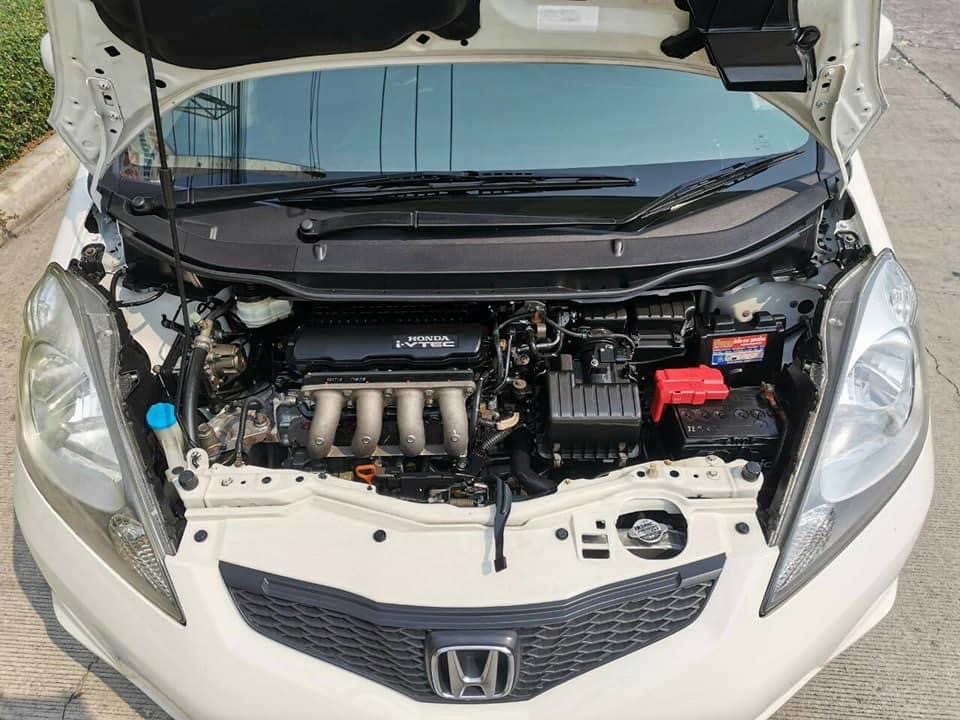 Honda Jazz GE ปี 2009 สีขาว (รูปที่ 7)