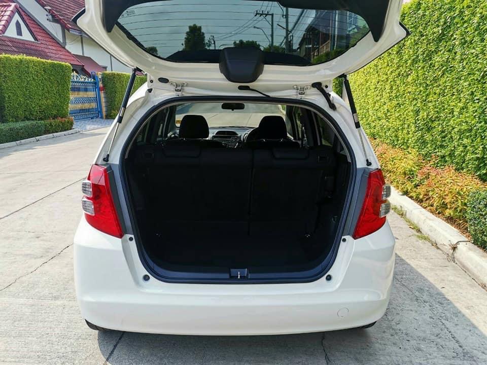 Honda Jazz GE ปี 2009 สีขาว (รูปที่ 4)