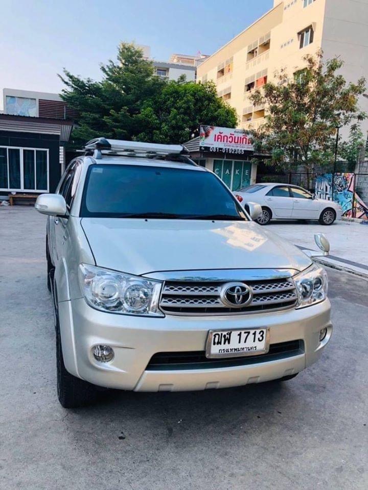 Toyota Fortuner ไมเนอร์เชนจ์ 1 ปี 2008 สีเงิน (รูปที่ 3)