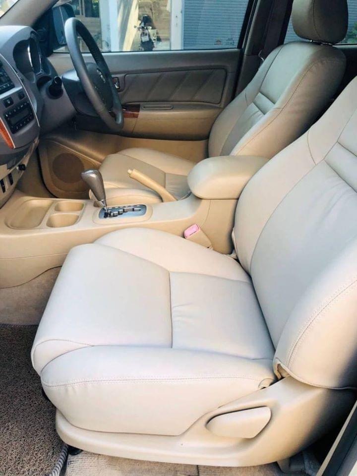 Toyota Fortuner ไมเนอร์เชนจ์ 1 ปี 2008 สีเงิน (รูปที่ 9)