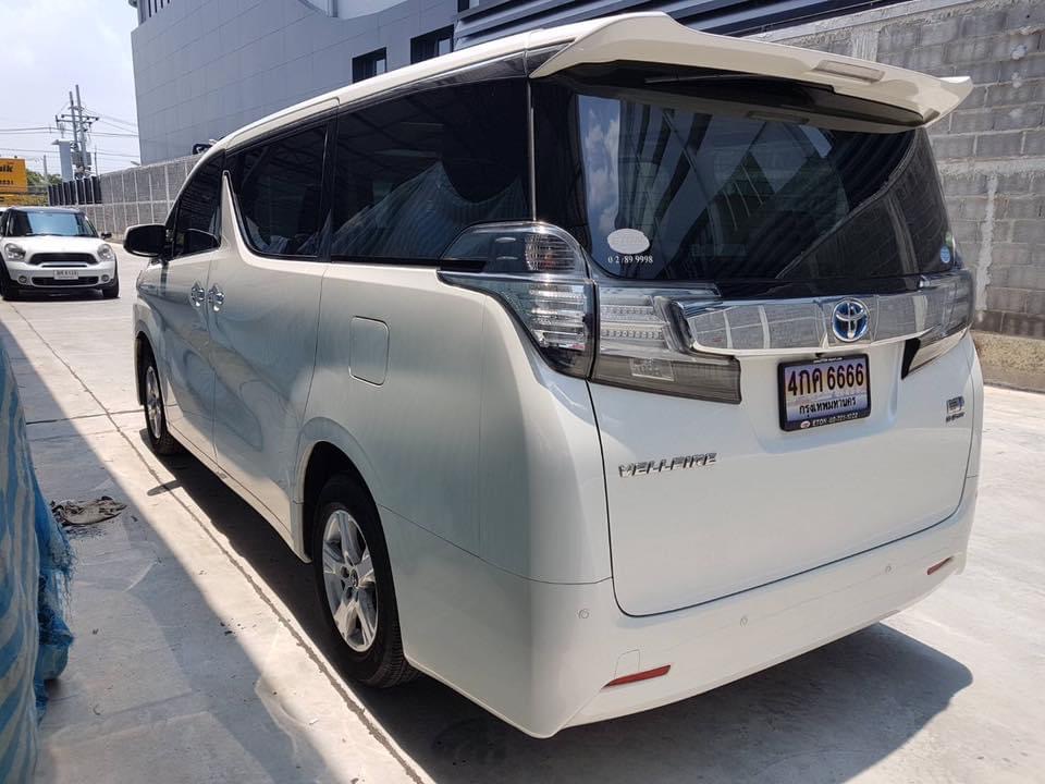Toyota Vellfire ปี 2017 สีขาว (รูปที่ 2)