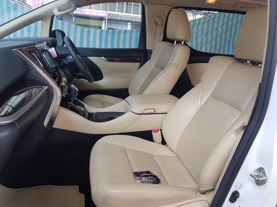 Toyota Vellfire ปี 2017 สีขาว (รูปที่ 11)