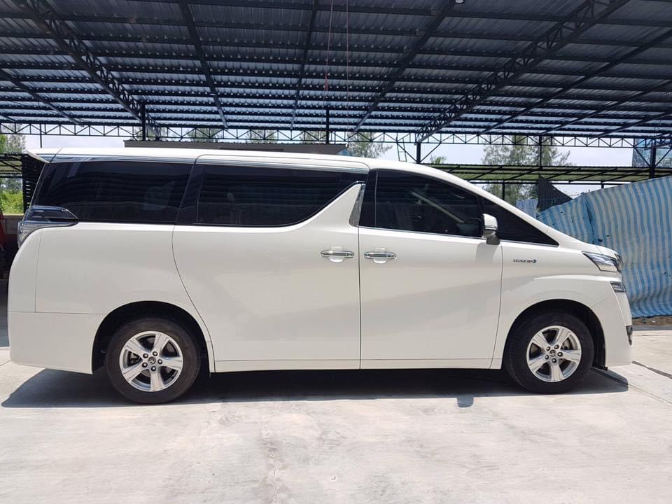 Toyota Vellfire ปี 2017 สีขาว (รูปที่ 3)