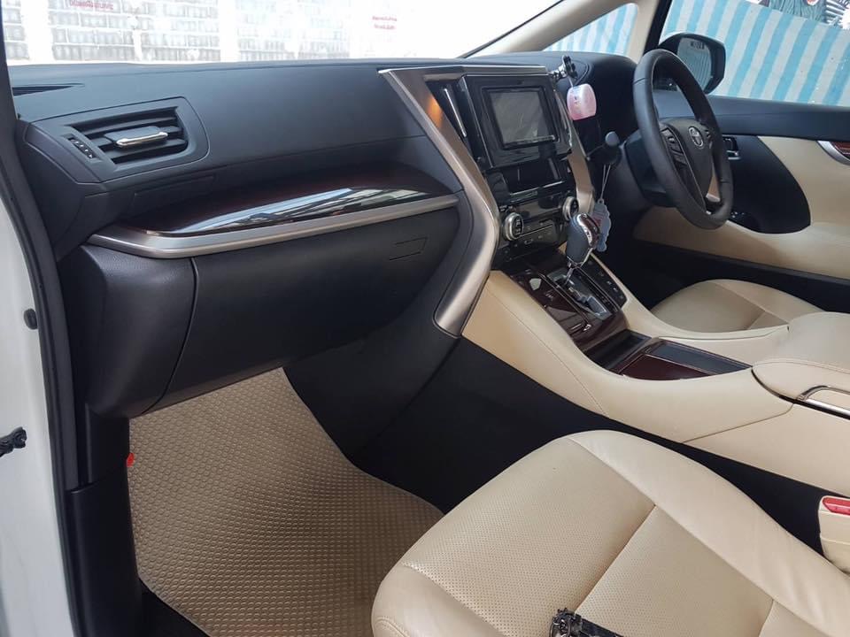 Toyota Vellfire ปี 2017 สีขาว (รูปที่ 12)
