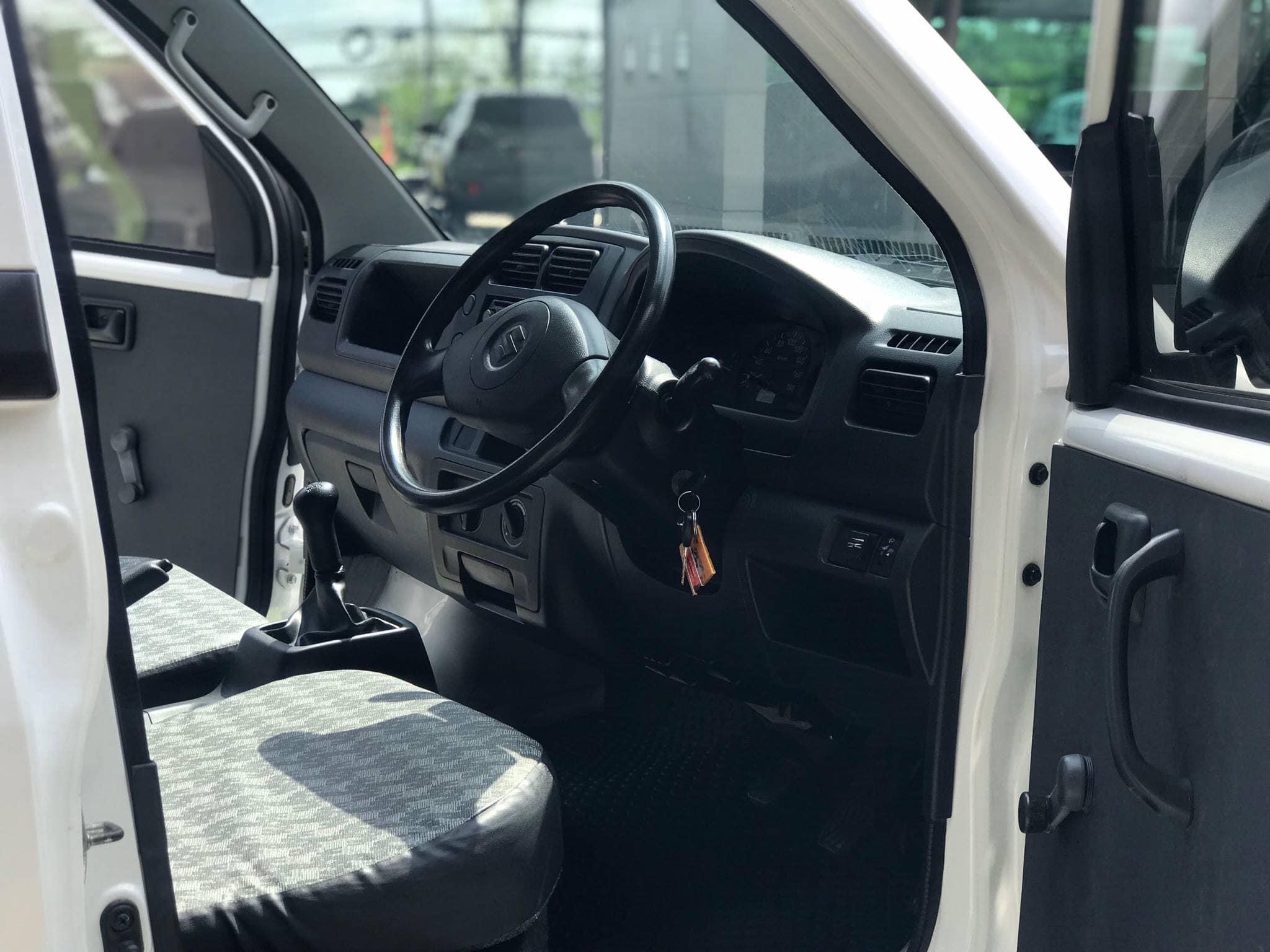 Suzuki Carry ปี 2015 สีขาว (รูปที่ 6)