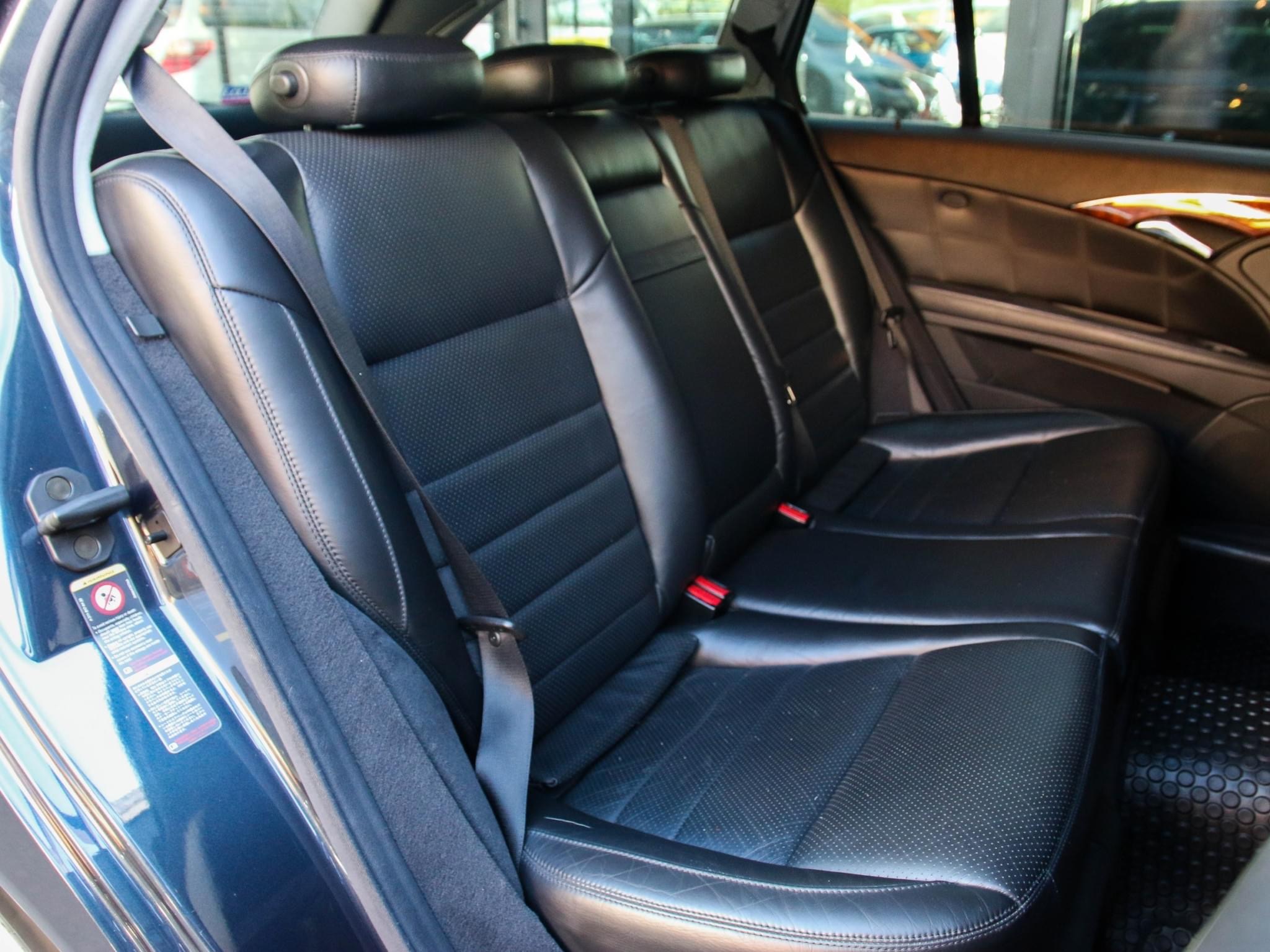 Mercedes-Benz E240 Estate (รูปที่ 10)