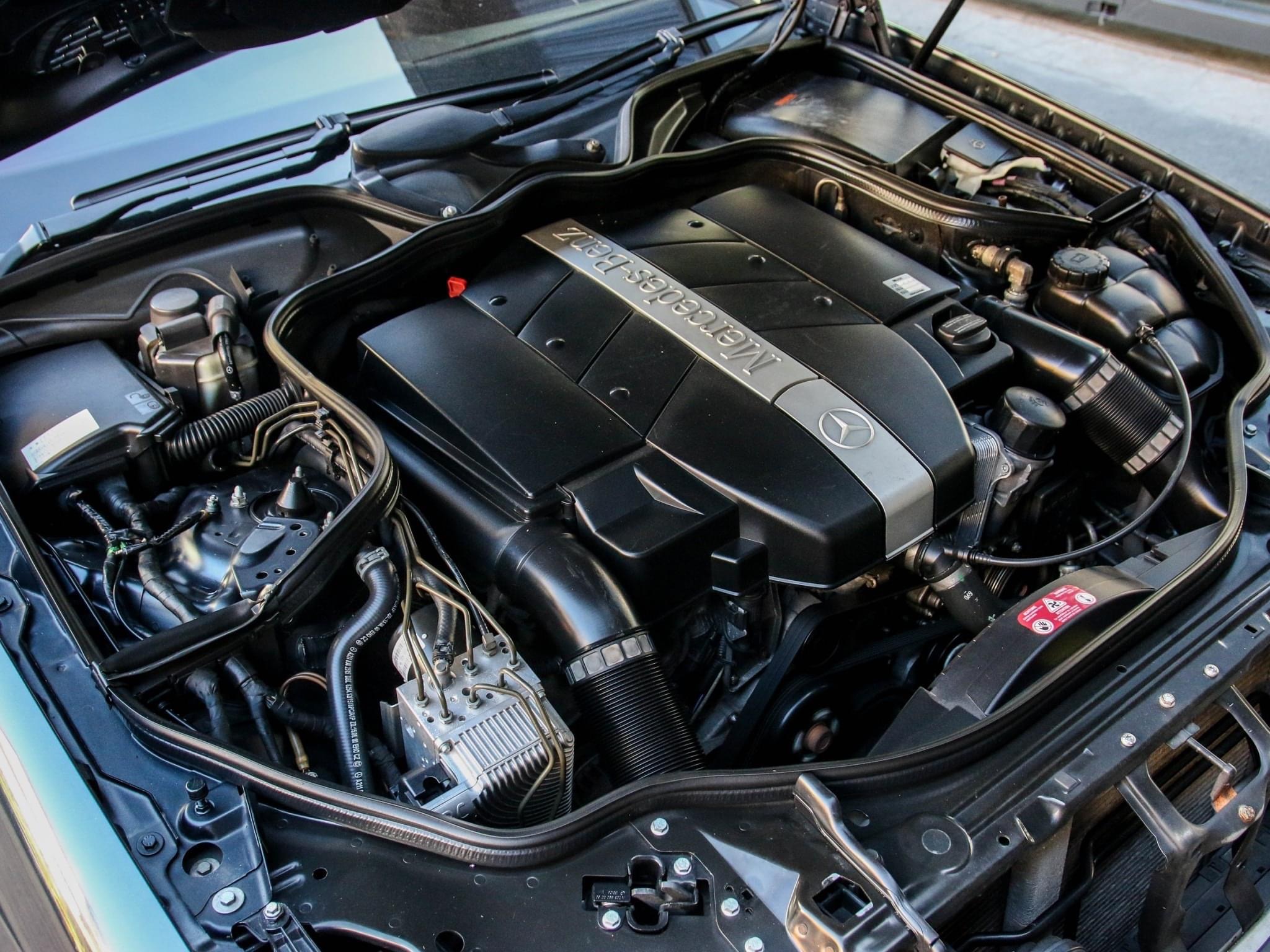 Mercedes-Benz E240 Estate (รูปที่ 15)