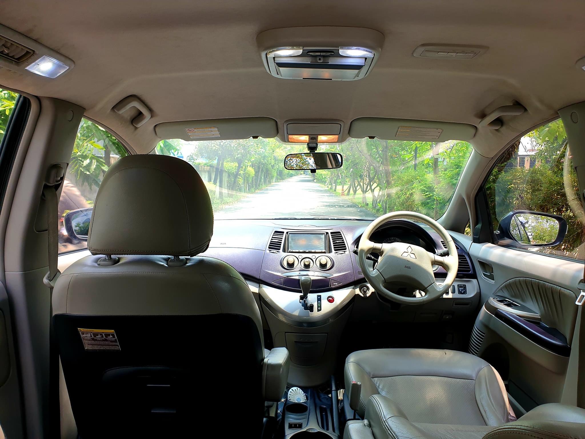 Mitsubishi Space Wagon ปี 2005 สีดำ (รูปที่ 9)