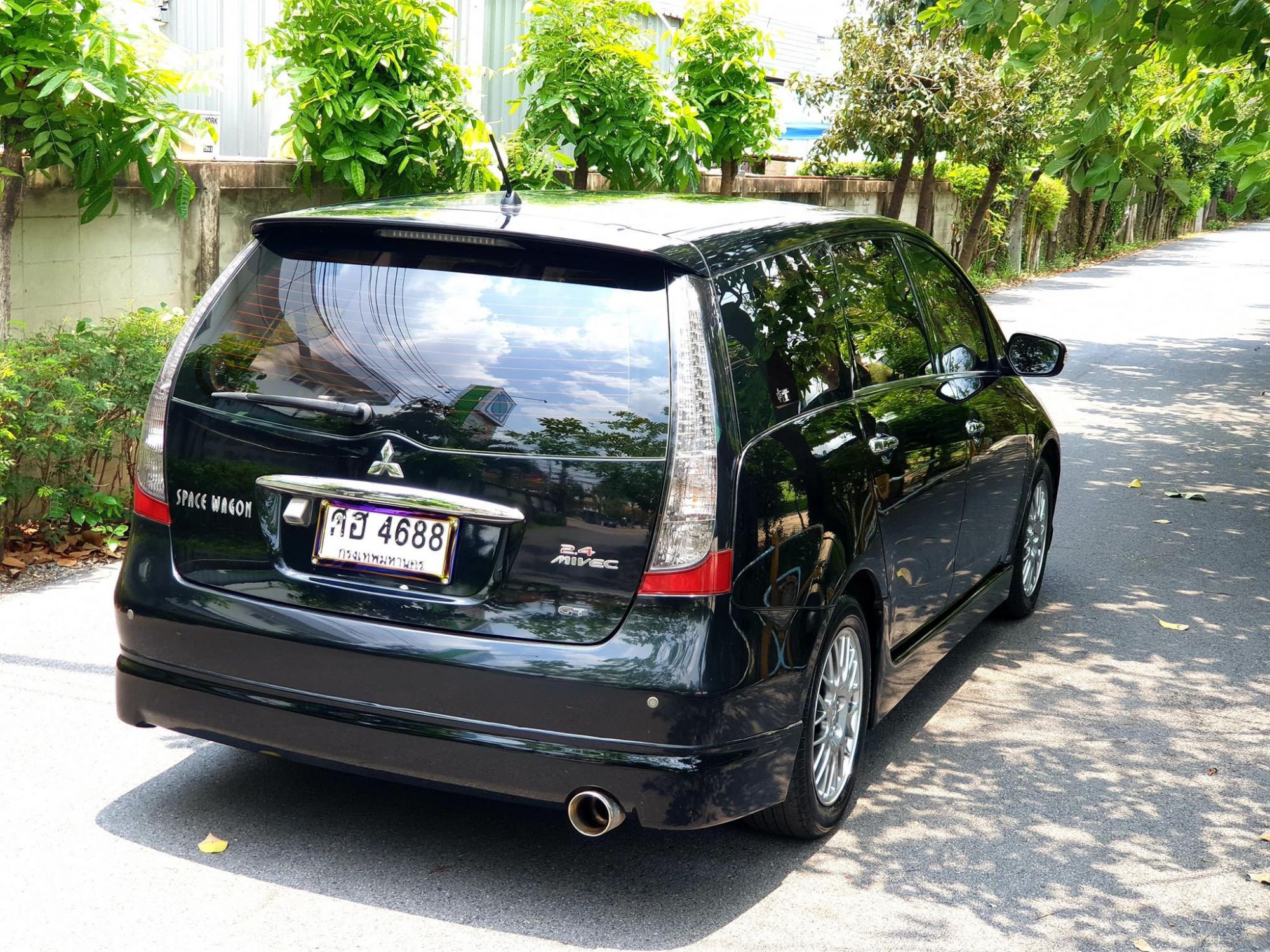 Mitsubishi Space Wagon ปี 2005 สีดำ (รูปที่ 5)