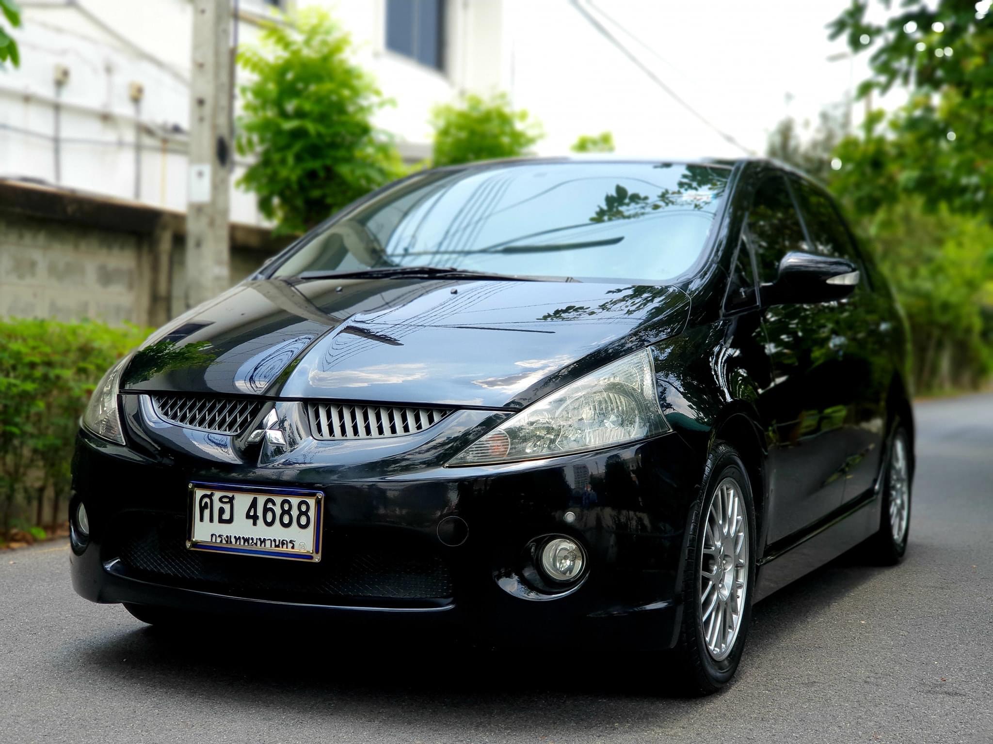 Mitsubishi Space Wagon ปี 2005 สีดำ (รูปที่ 2)