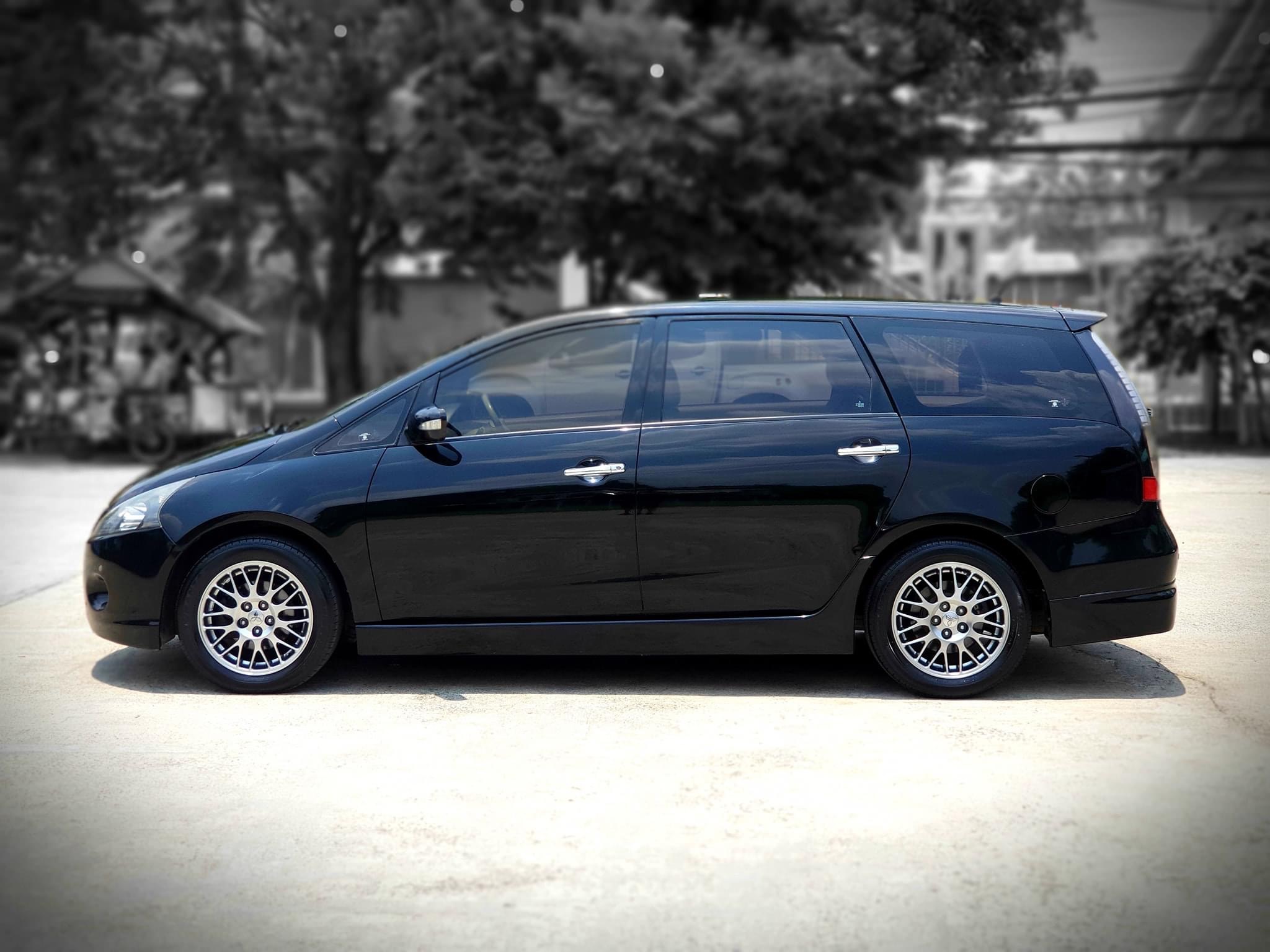 Mitsubishi Space Wagon ปี 2005 สีดำ (รูปที่ 10)