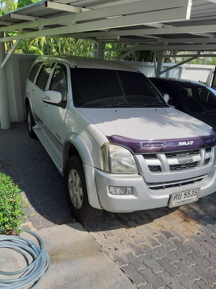 Isuzu MU-7 ปี 2005 สีขาว