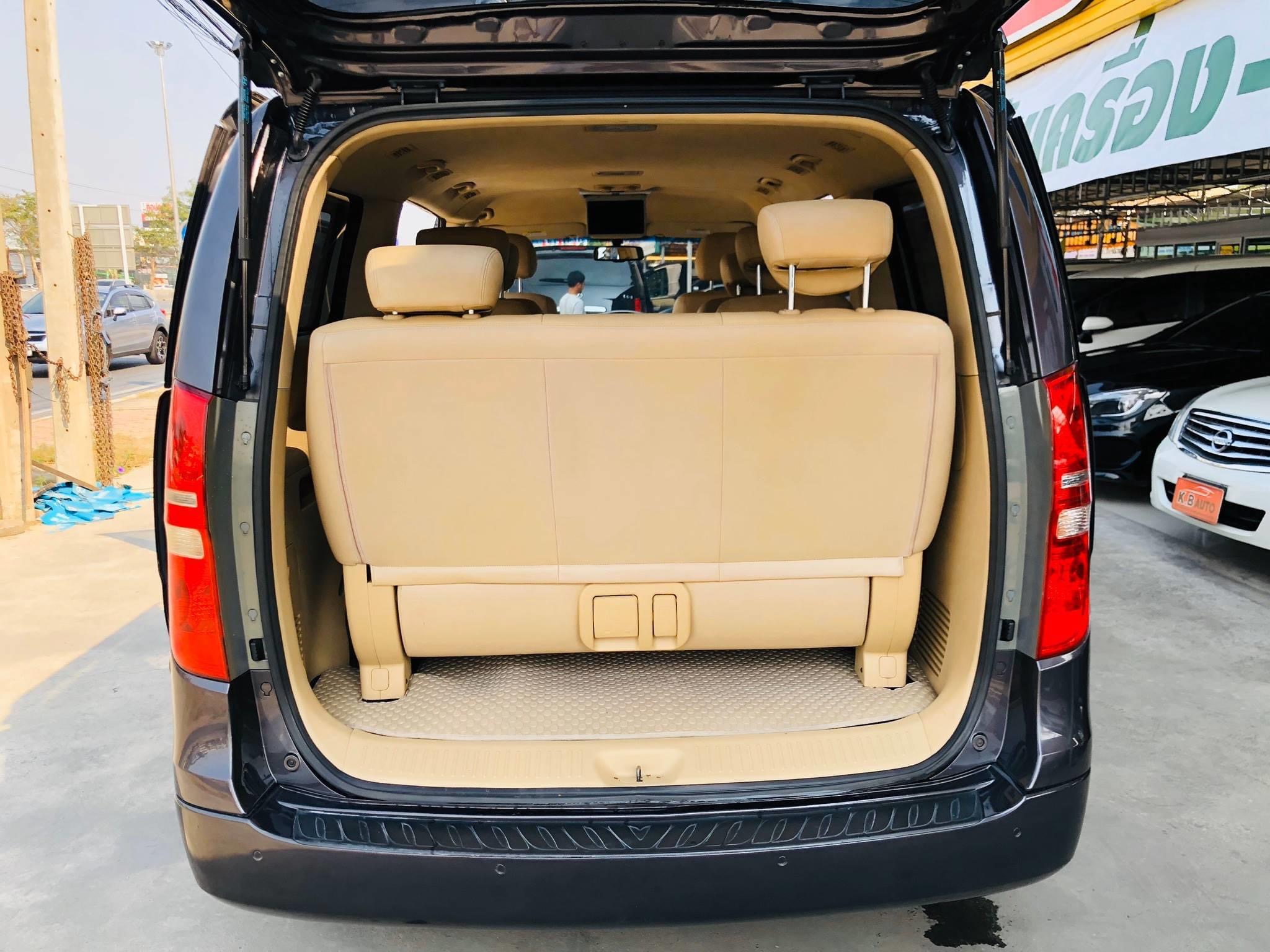 Hyundai H-1 ปี 2009 สีเทา (รูปที่ 6)