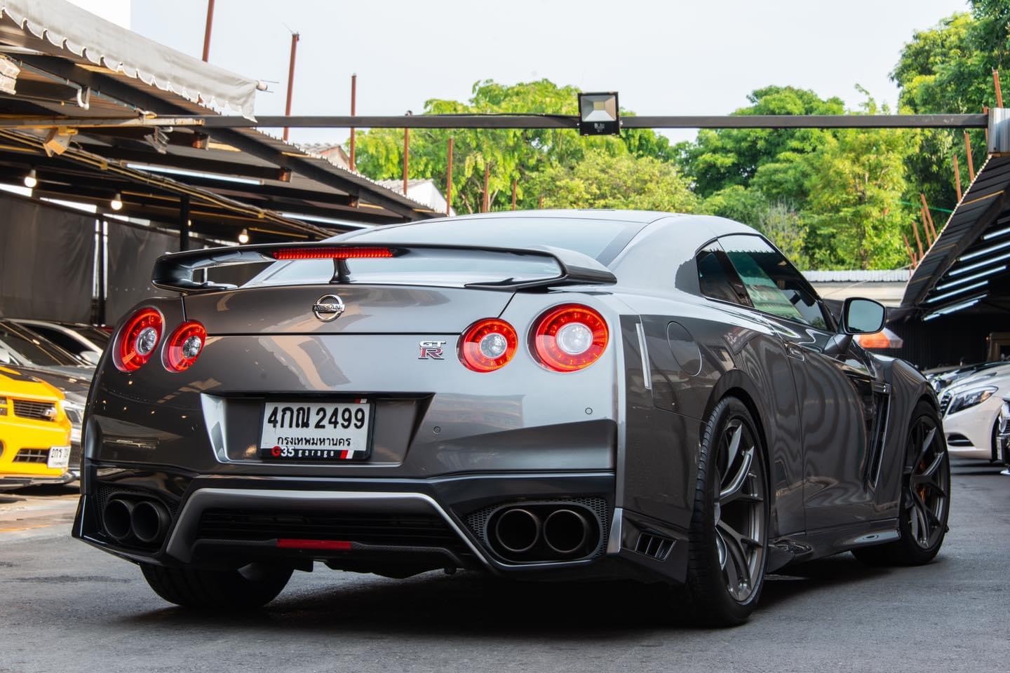 Nissan GT-R (R35) ปี 2010 สีเทา (รูปที่ 5)