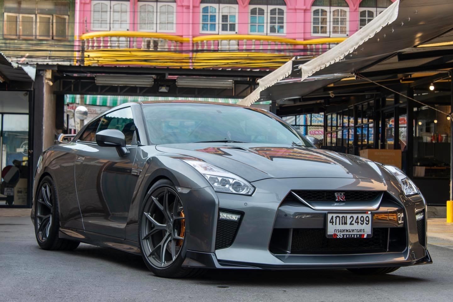 Nissan GT-R (R35) ปี 2010 สีเทา (รูปที่ 2)