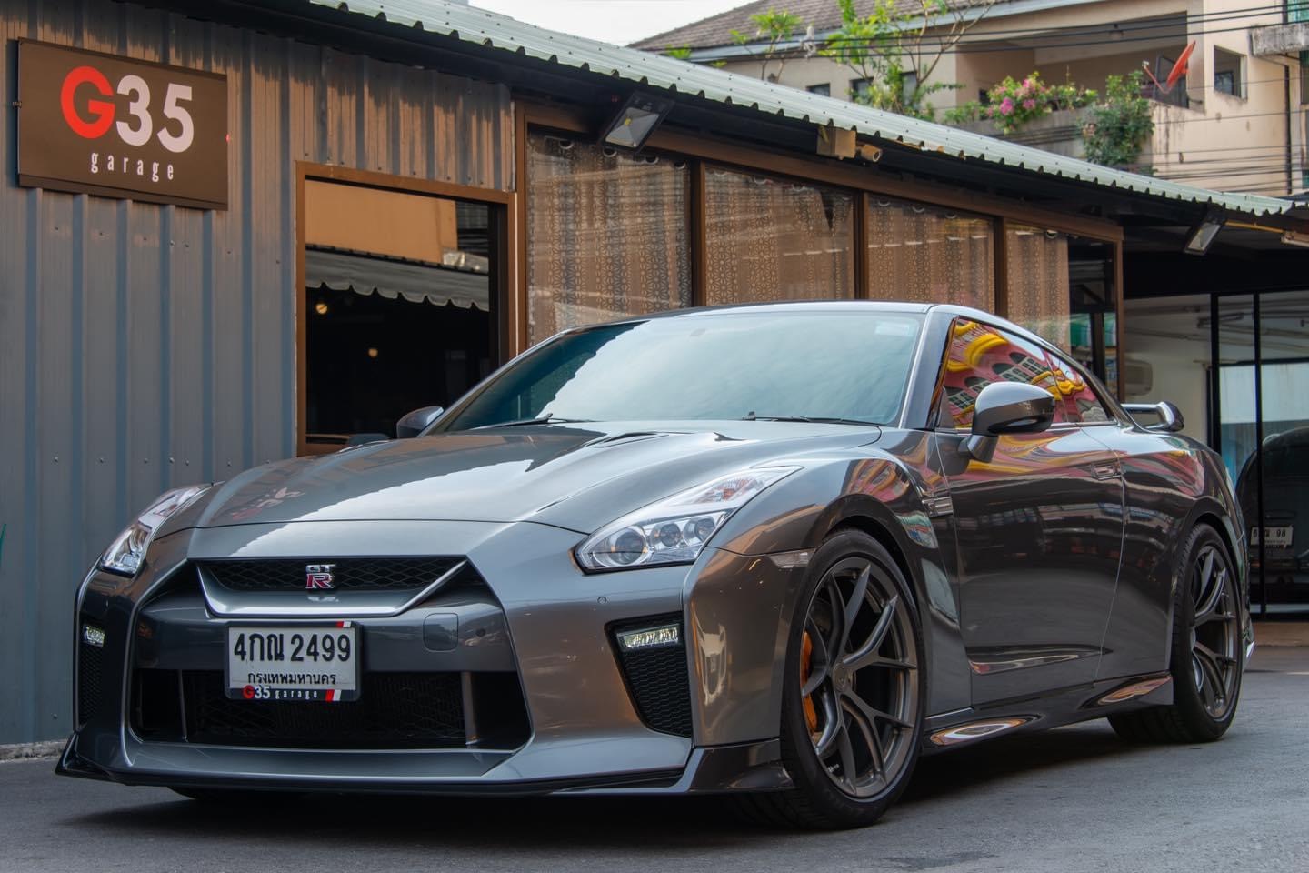 Nissan GT-R (R35) ปี 2010 สีเทา