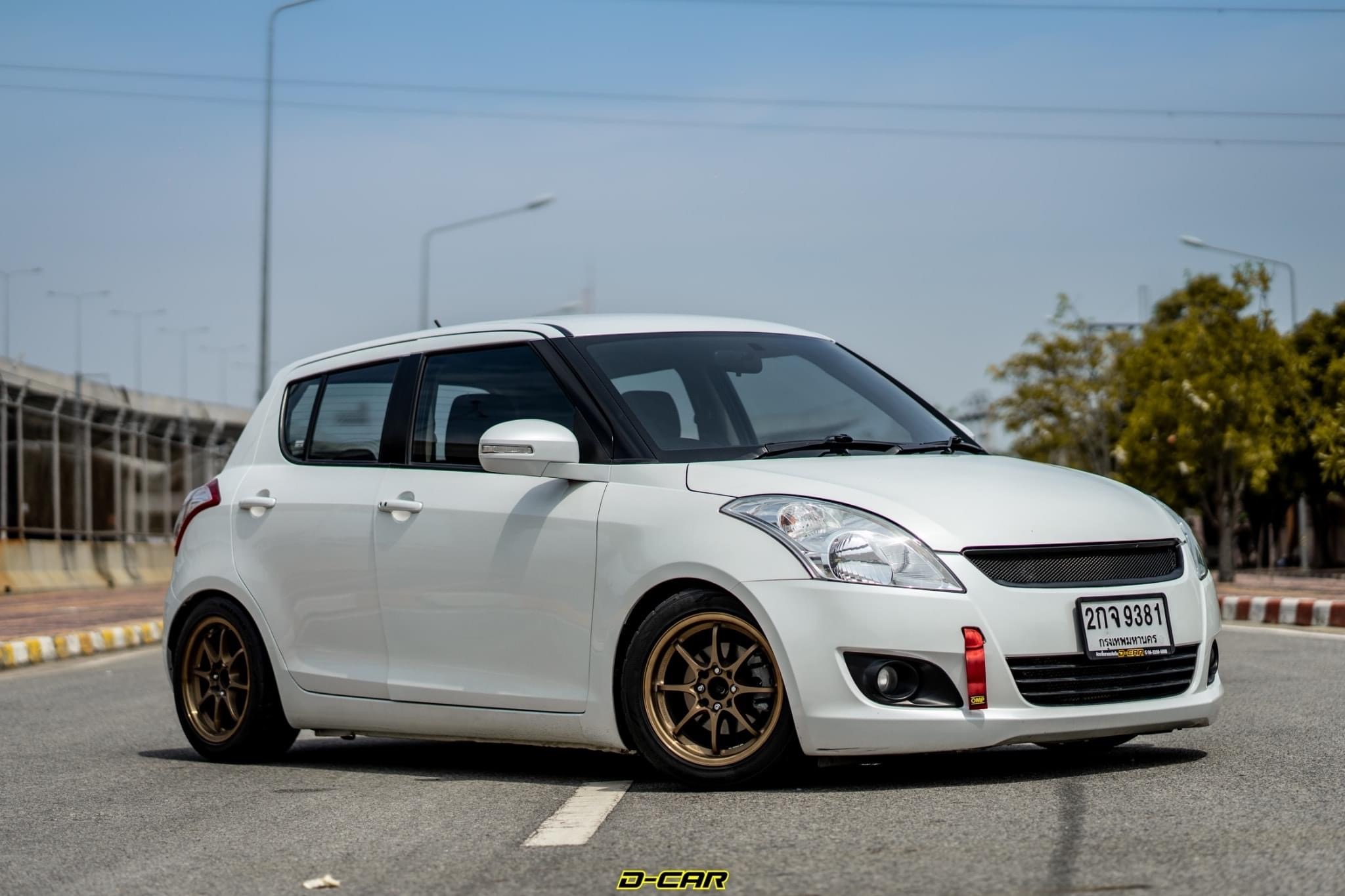 Suzuki Swift ปี 2013 สีขาว