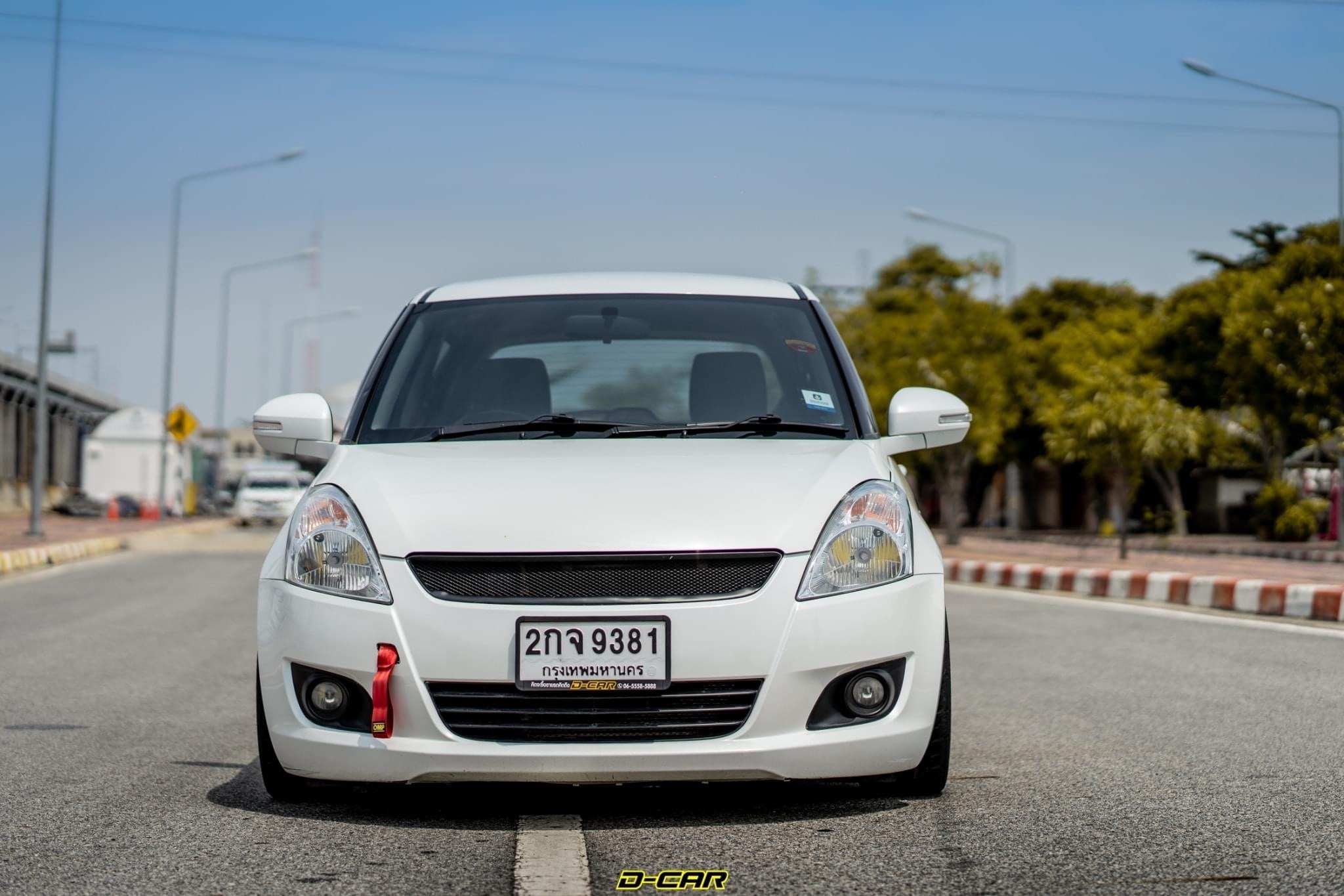 Suzuki Swift ปี 2013 สีขาว (รูปที่ 2)