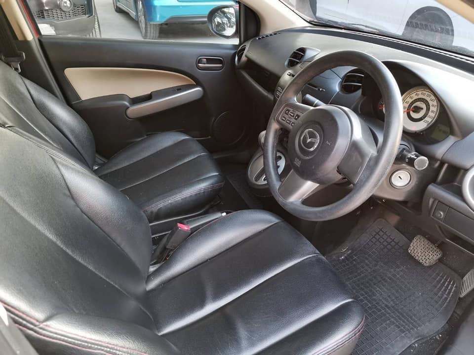 Mazda 2 Elegance (4 ประตู) ปี 2011 สีแดง