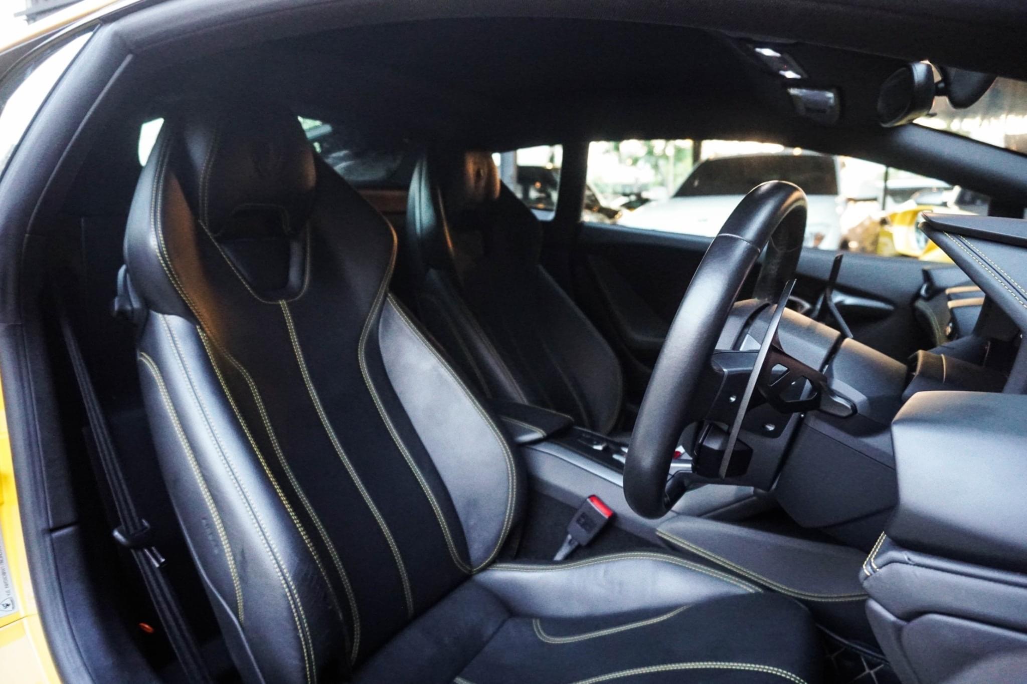 Lamborghini Huracan ปี 2016 สีเหลือง (รูปที่ 13)