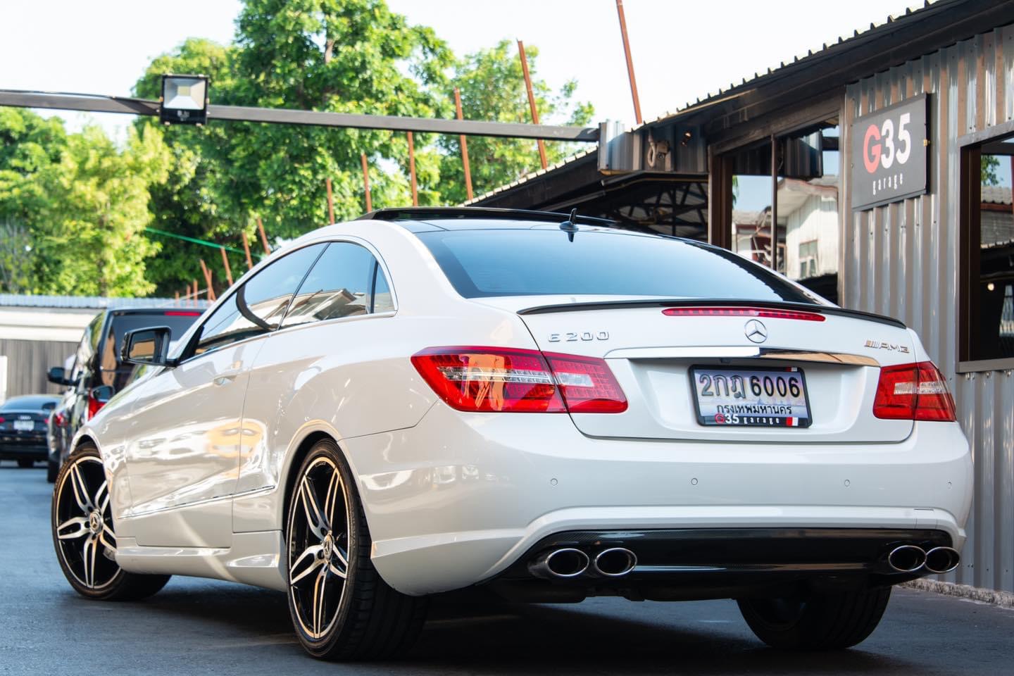 Mercedes-Benz E-Class C207 E200 ปี 2012 สีขาว