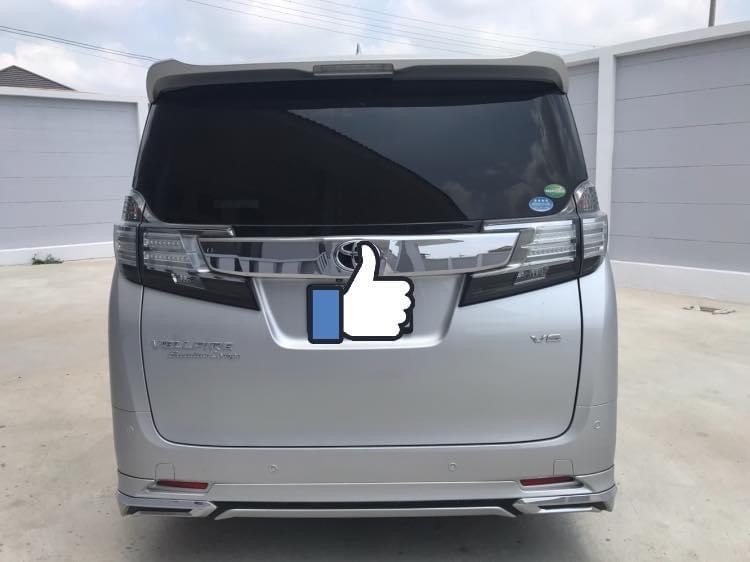 Toyota Vellfire ปี 2016 สีเทา