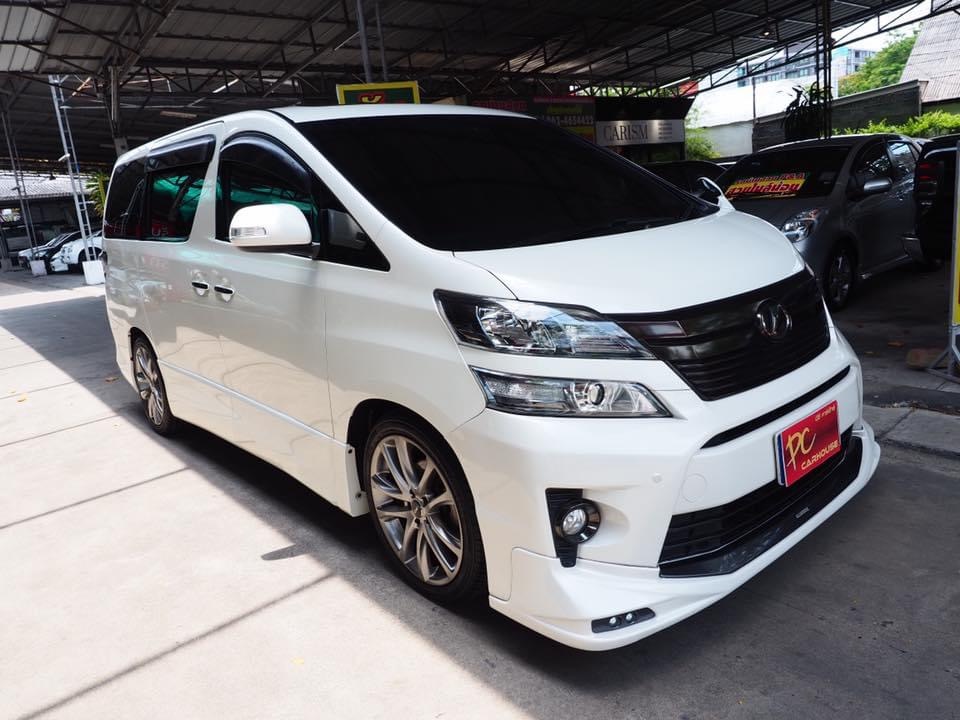 Toyota Vellfire ปี 2012 สีขาว